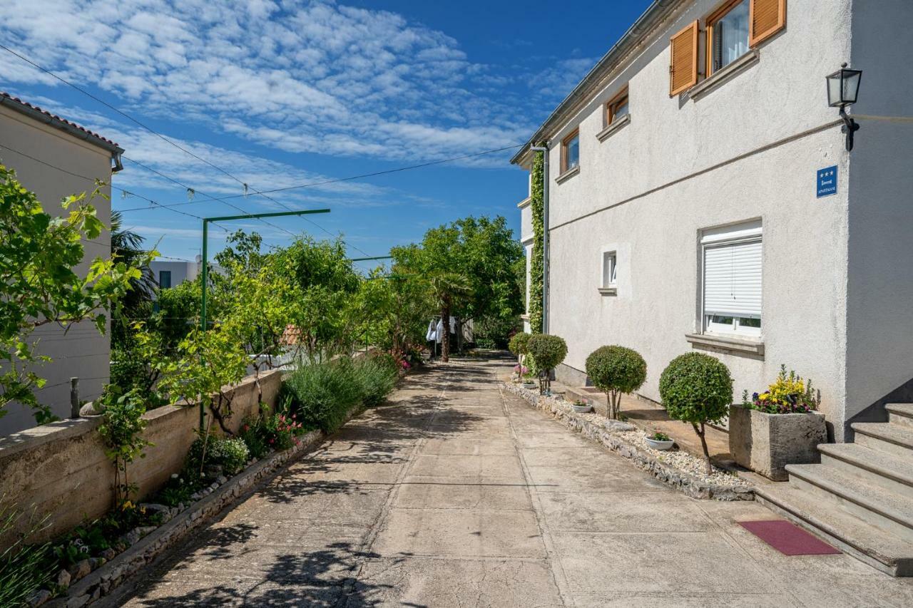 Apartman Skroza Vodice Exteriör bild